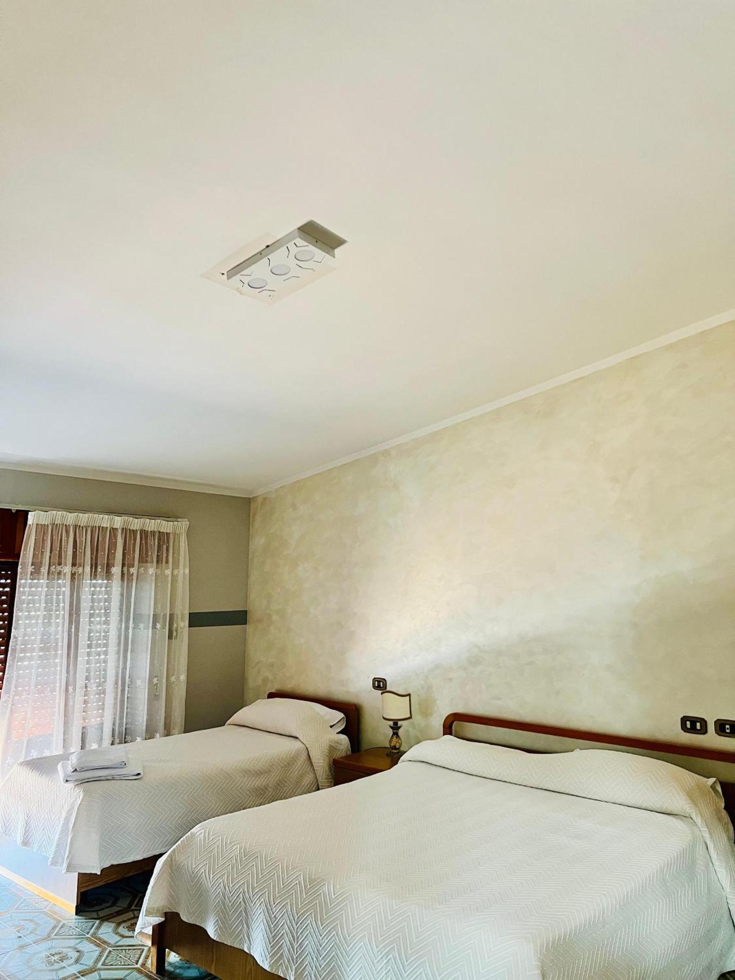 Hotel Paradiso Celano Exterior photo